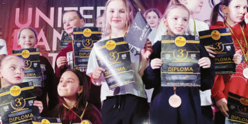 Šokėjai iš varžybų grįžo su gausybe apdovanojimų