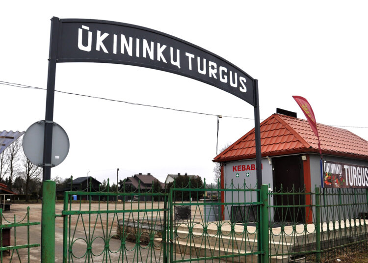 Iš turgaus traukiasi vietinis investuotojas