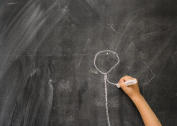 Pradinukams mokytojos elgesys pasirodė gąsdinantis