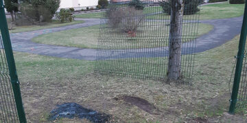 Išvertęs darželio tvorą iš įvykio vietos pasišalino