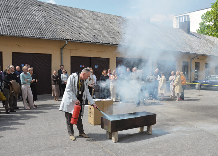 Archainių tikėjimų ženklai savivaldoje