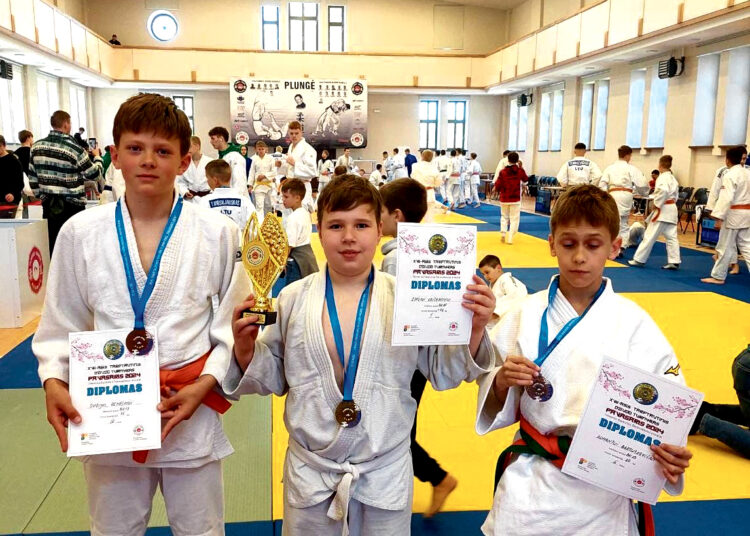 Dziudo turnyre Plungėje iškovojo tris prizines vietas