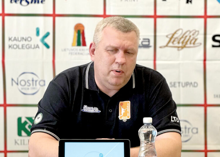 Krepšinio treneris, nebijantis svajoti