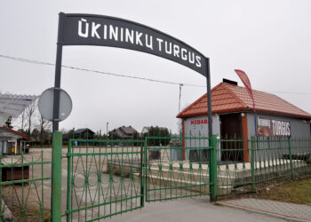 Šešėliai virš ūkininkų turgaus išsklaidyti