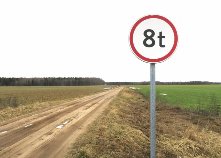 Svorį ribojantys kelio ženklai Biržų rajone – nelegalūs?