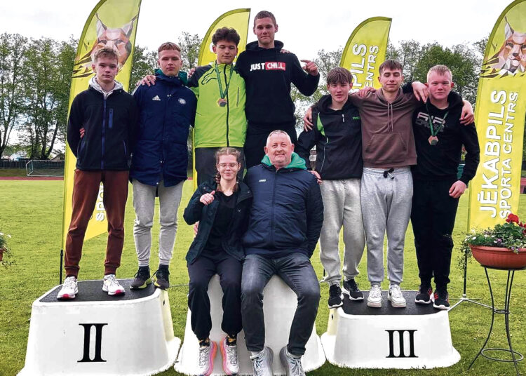 Lengvaatlečių pergalės varžybose Latvijoje