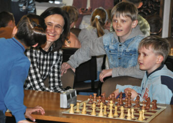 Šachmatų fiestoje – aštuoniasdešimt dalyvių ir ypatinga viešnia