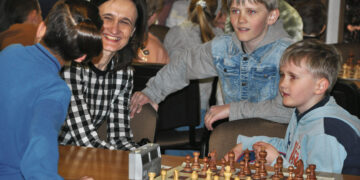 Šachmatų fiestoje – aštuoniasdešimt dalyvių ir ypatinga viešnia