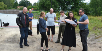 Medžių ir aikščių konfliktas