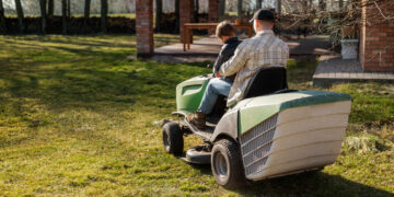 Žoliapjovė traktoriukas: kaip išsirinkti tinkamą modelį pagal kainą?
