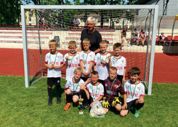 Jaunieji futbolininkai gerai žaidė turnyre Kuršėnuose