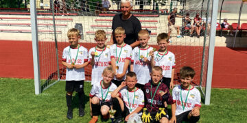 Jaunieji futbolininkai gerai žaidė turnyre Kuršėnuose