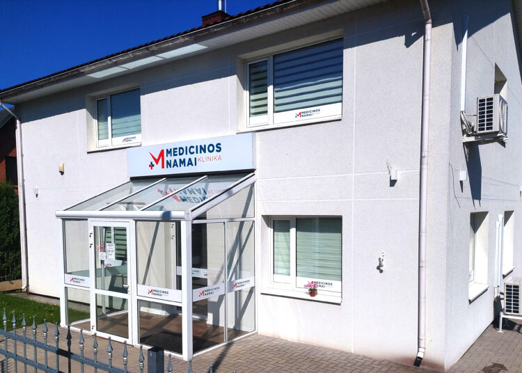 Nevaikštantiems žmonėms dantų gydytojas nepasiekiamas