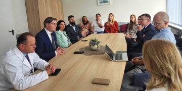 Siūlė parodyti pacientui, kad jis rūpi