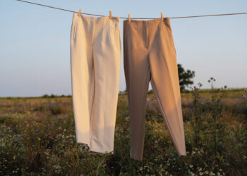 Žada priversti pas kaimynus padaryti kratą