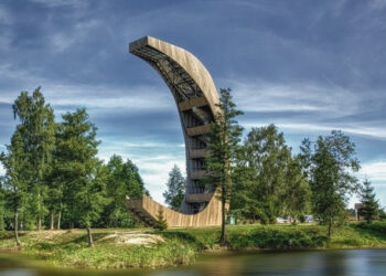 Kirkilų bokštas lankytojų sulaukia mažiau