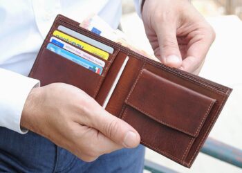 Vyriškos piniginės, kaip surasti stilingą ir praktišką variantą už prieinamą kainą?