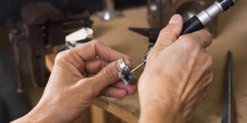 Kaip užsisakyti unikalų sužadėtuvių žiedą?