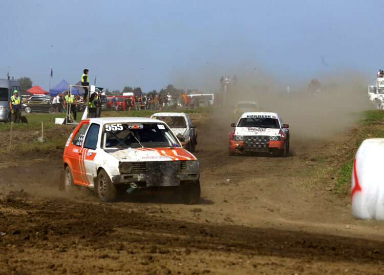 Pačeriaukštėje vėl gaus sportiniai automobiliai