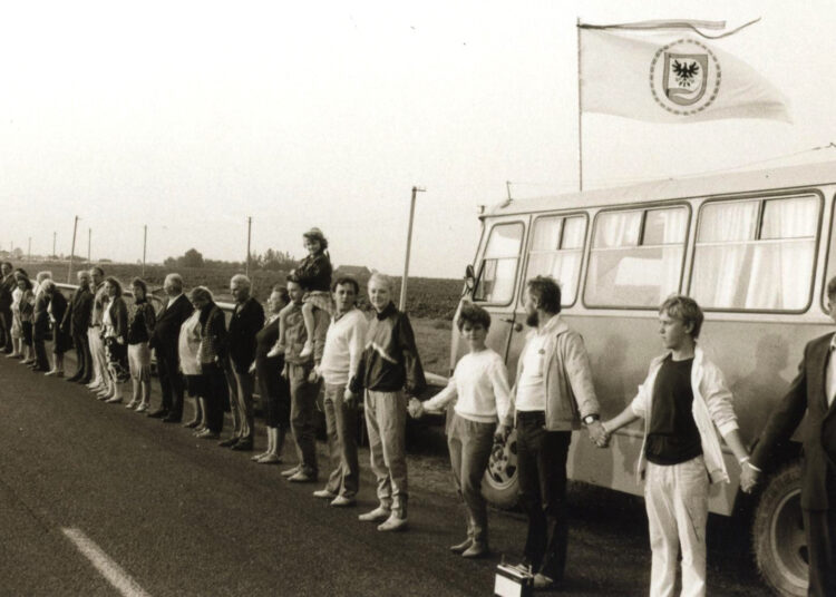 Baltijos kelias: nuo Gedimino bokšto Vilniuje, pro Nepriklausomybės paminklą Rygoje – iki Hermano bokšto Taline