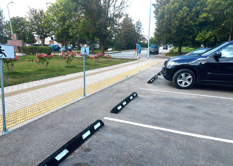 Kiek tęsis ženklų prie ligoninės atnaujinimo laikinumas?