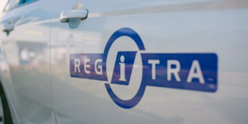 Bandymai gyventi už kitą vaikiną