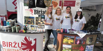 Šventės akcentas – tarptautinė turizmo gatvė