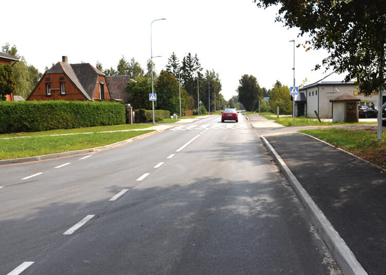 Plento gatvės grožis ir keistumai, arba kam pristatyta suolelių pramoniniame rajone