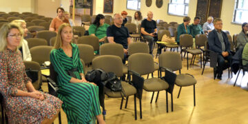 Ragino suteikti teisę gyventi kaip visiems