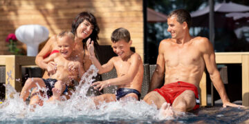 Mokinių rudens atostogos: kur keliauti su visa šeima?