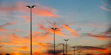 Įjungiamas gatvių apšvietimas