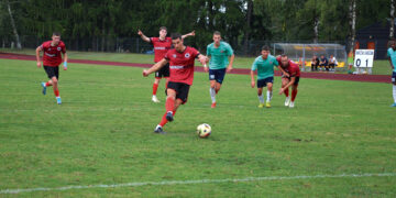 Šimtų žiūrovų akivaizdoje – užtikrina „Širvėnos“ pergalė