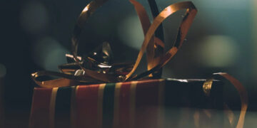 Kokios šventinės dovanos gali padėti moterims jaustis ypatingomis?