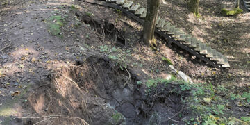 Smegduobė didėja, neatrodo saugi turistams