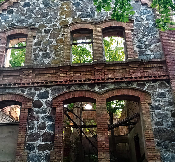 Parduotas Skrebiškio dvaras