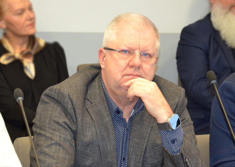 Politiko likimas – jo paties ar valdančiųjų rankose?