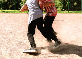 Smurtas tarp paauglių – kruopščiai slepiama vieša paslaptis