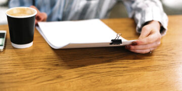 Į direktorius – po keturis pretendentus