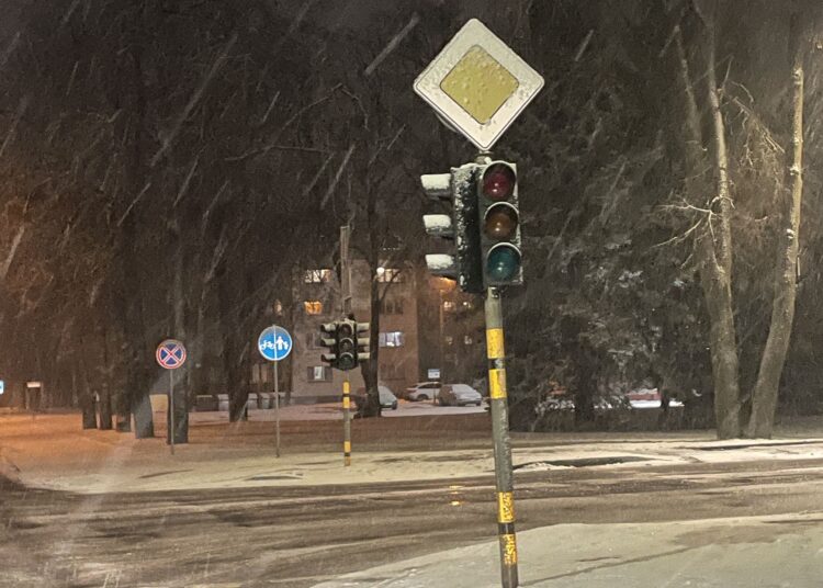 Biržai įgyja lėtinę problemą – neveikiantį šviesoforą