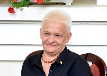 Neretušuoti politiniai vaizdeliai