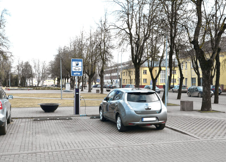Elektromobilio įkrovimas – Biržų savivaldybės sąskaita