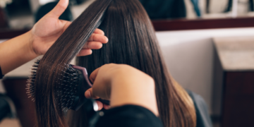 Vitaminai garbanotiems plaukams ir kitos priežiūros priemonės