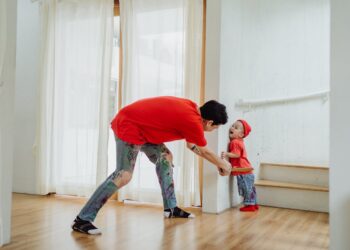 Laminatas vaikų kambariui – saugumas ir lengva priežiūra