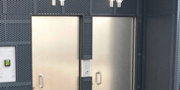 Ar aikštėje esantis tualetas – vieša vieta?