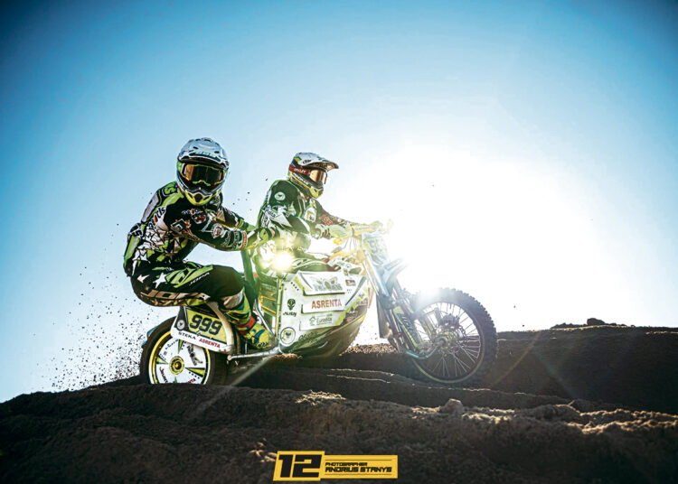 Pradėjo motokroso varžybų sezoną