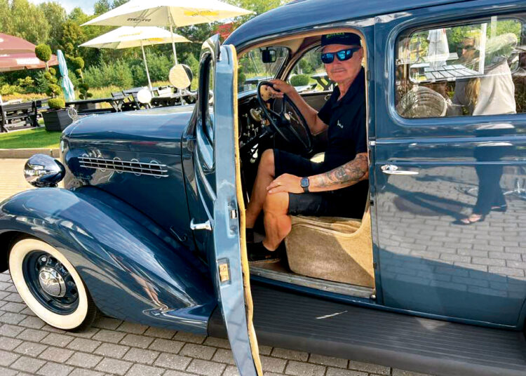 Atsisakė įsigyti „Tesla“ markės automobilį