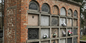 Ar reikia Biržuose kolumbariumo?