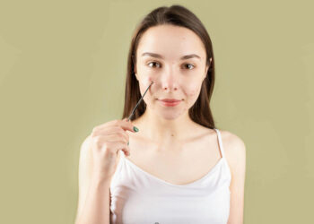 Spuogai ir egzema: o jei abu iškart? Odos priežiūra ir patarimai