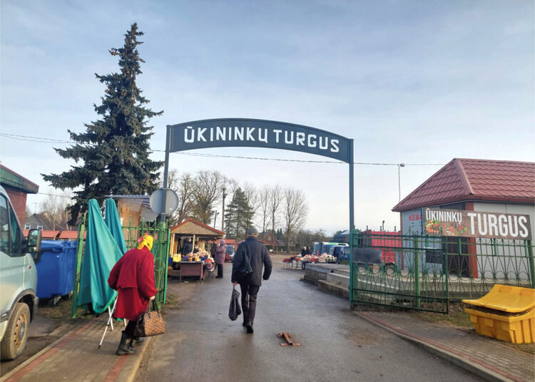 Ūkininkų turgus vėl veikia