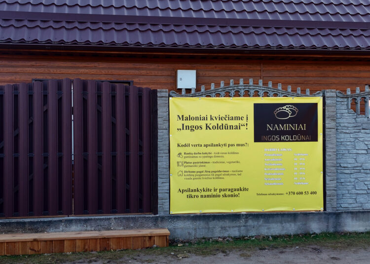 Koldūnus gamina savo gyvenamajame name